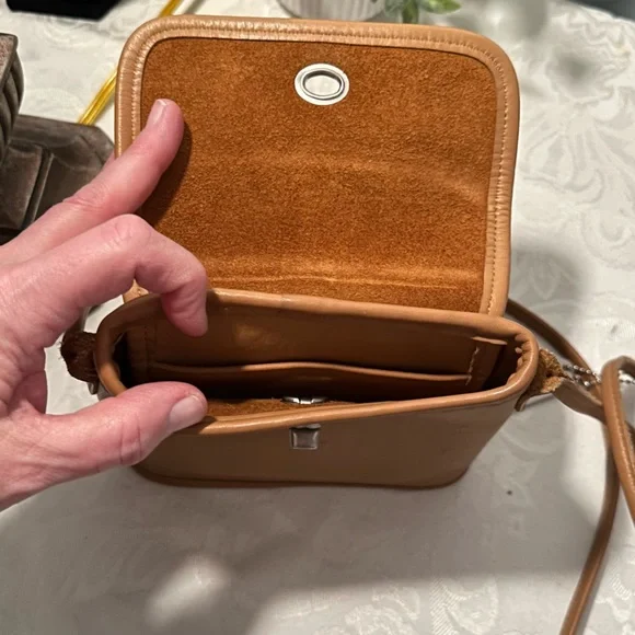 Coach Vintage Tango Flap‎ in Camel - Costa Rica 9049 - Picture 7 of 11